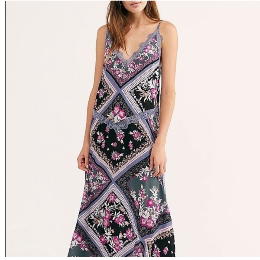Stevie Printed Maxi Patchwork Collage Floral Chic… - image 6